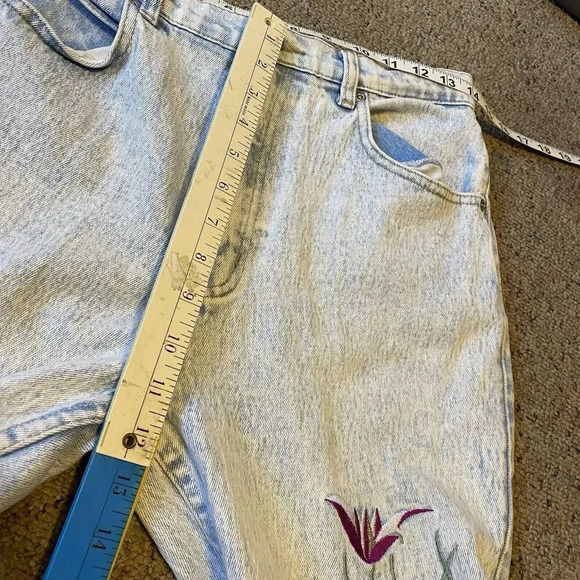 VTG 80s Daily Jeans Wear Your Body Acid Wash HighRise Sz 13/14 Embroidery Floral - Picture 2 of 9